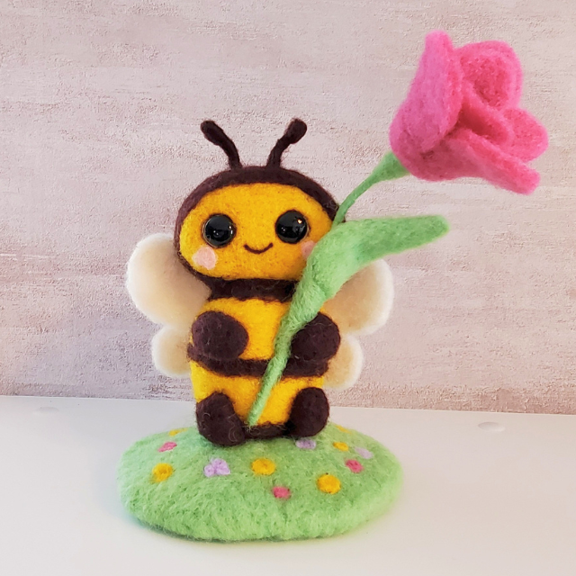 Needle Felted Bee with Flower